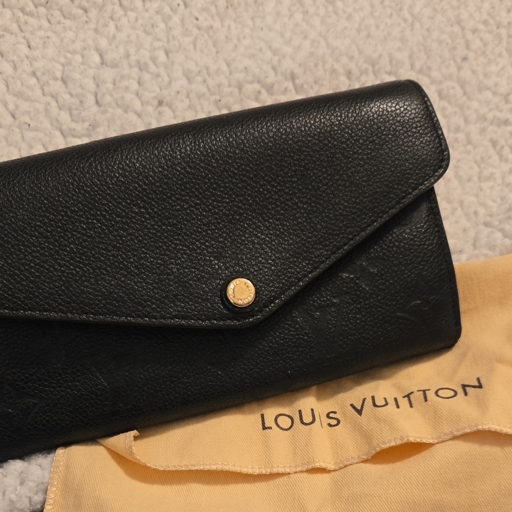 Louis Vuitton Black Leather Wallet NO TEAR